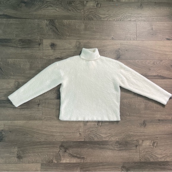 ZARA Girls Size 13-14 Fuzzy Turtleneck Sweater - Picture 2 of 8